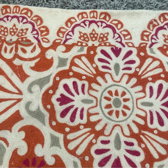 Pottery Barn Home Goods Wool Hand Embroidered Wall Piece Rug side table topper - Picture 10 of 16